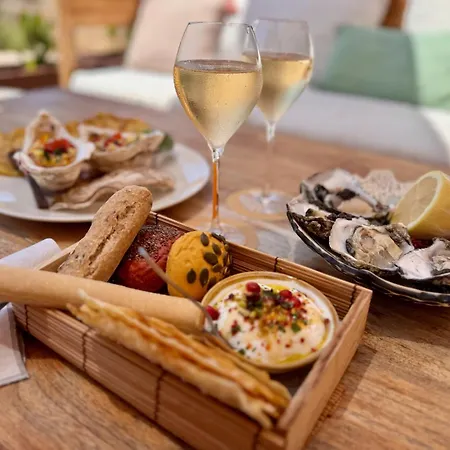 Apartment Vida - Luxury Panorama Seaview Penthouse In Organic-boho Design With Pool, Gym, Marbella