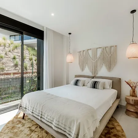 Apartment Vida - Luxury Panorama Seaview Penthouse In Organic-boho Design With Pool, Gym,